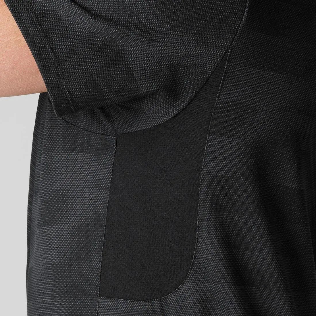 520 Regular-Fit V-Neck Gym Stretching T-Shirt - Black