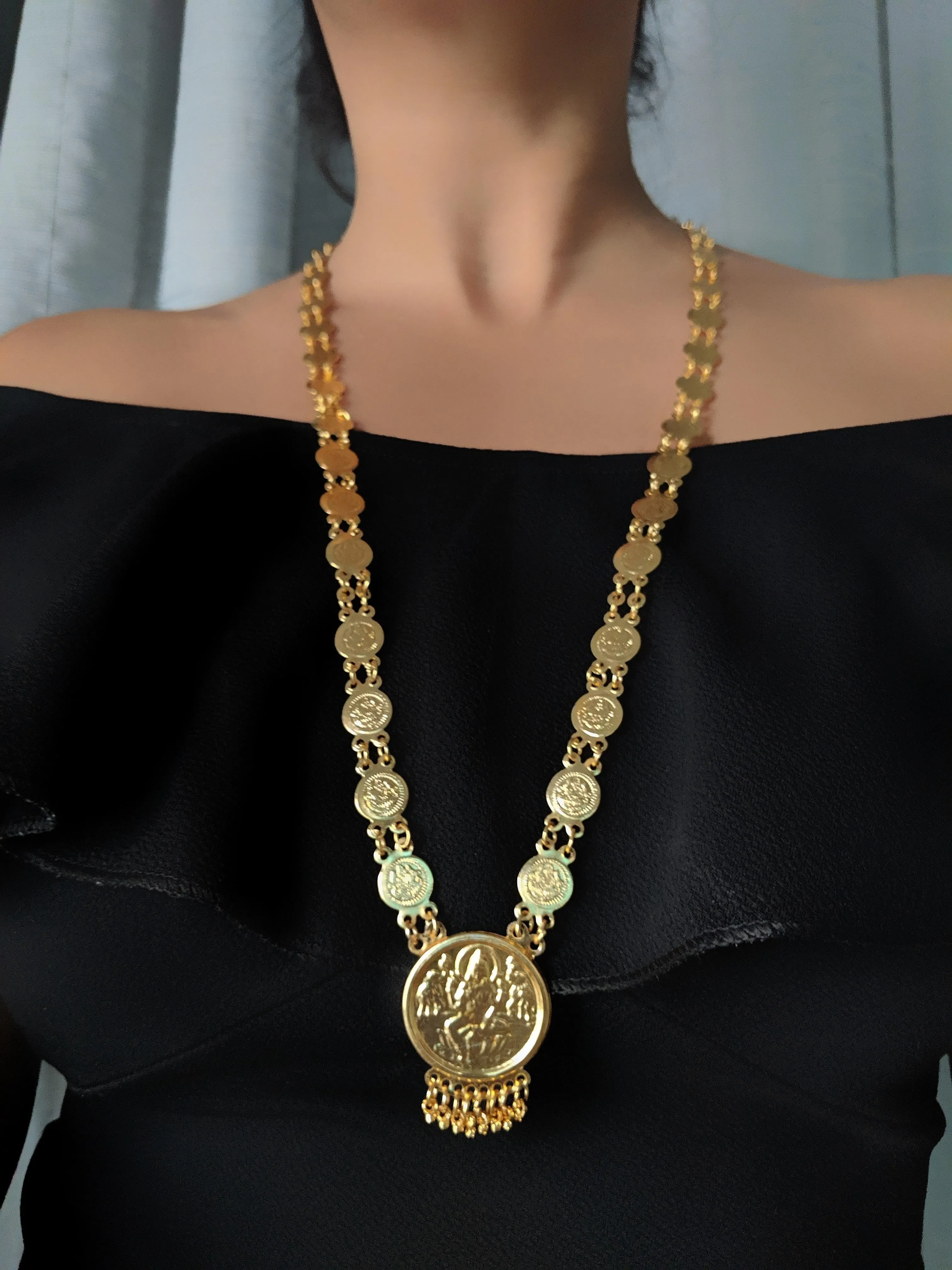 Gold Plated Alloy Round Lakshmi (Laxmi) Coin Pendant Necklace
