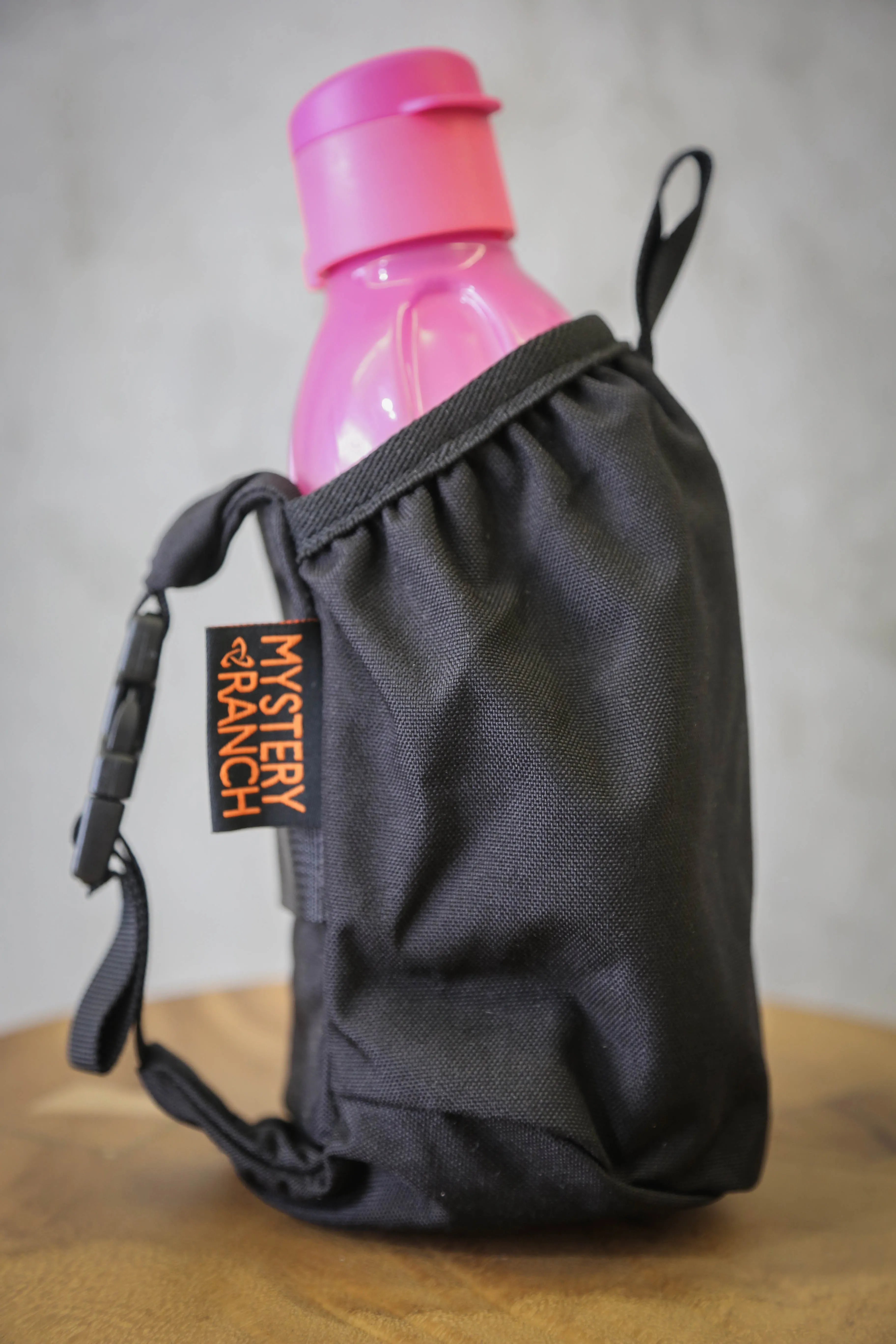 Mystery Ranch Bottle Pocket in Black
