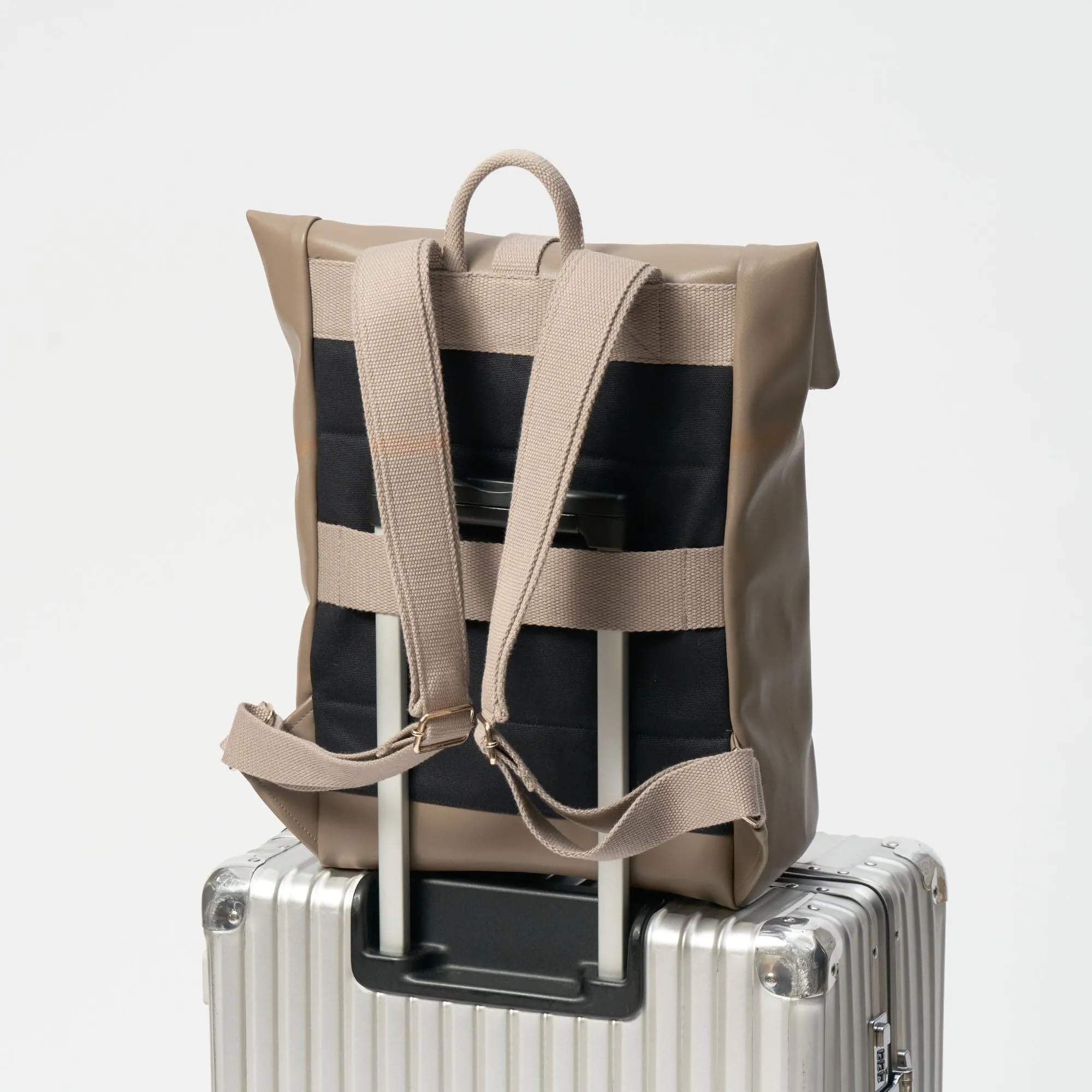 Oleatex Vegan Olive Leather Foldtop Backpack | Mocha Brown