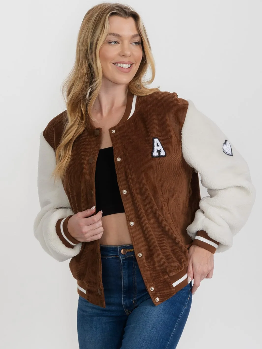 WOMEN'S LONG SLEEVE BUTTON CLOSURE FRONT POCKETS SHERPA COLORBLOCK VARSITY JACKET