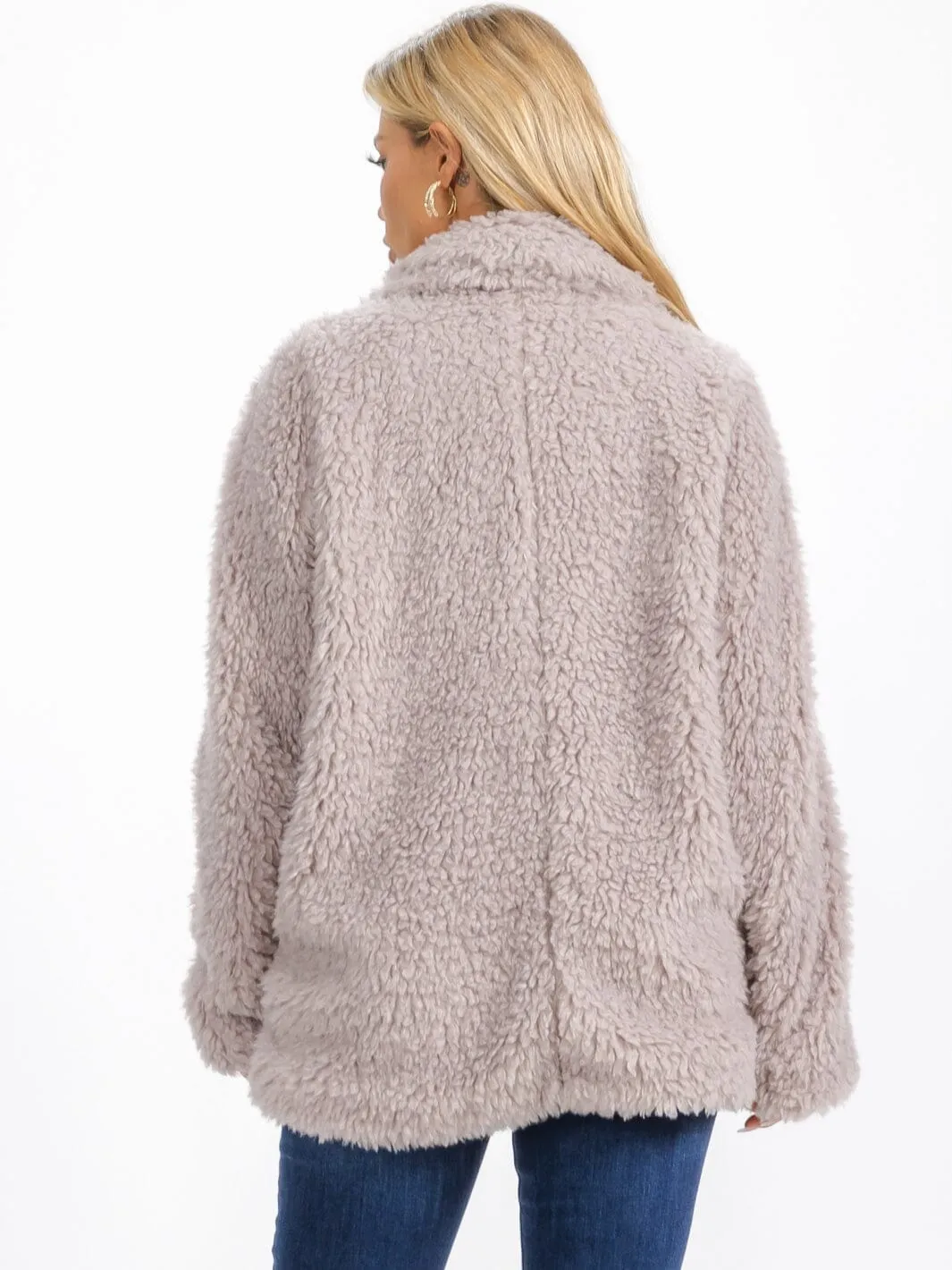 WOMEN'S LONG SLEEVE BUTTON CLOSURE FRONT POCKETS SHERPA JACKET