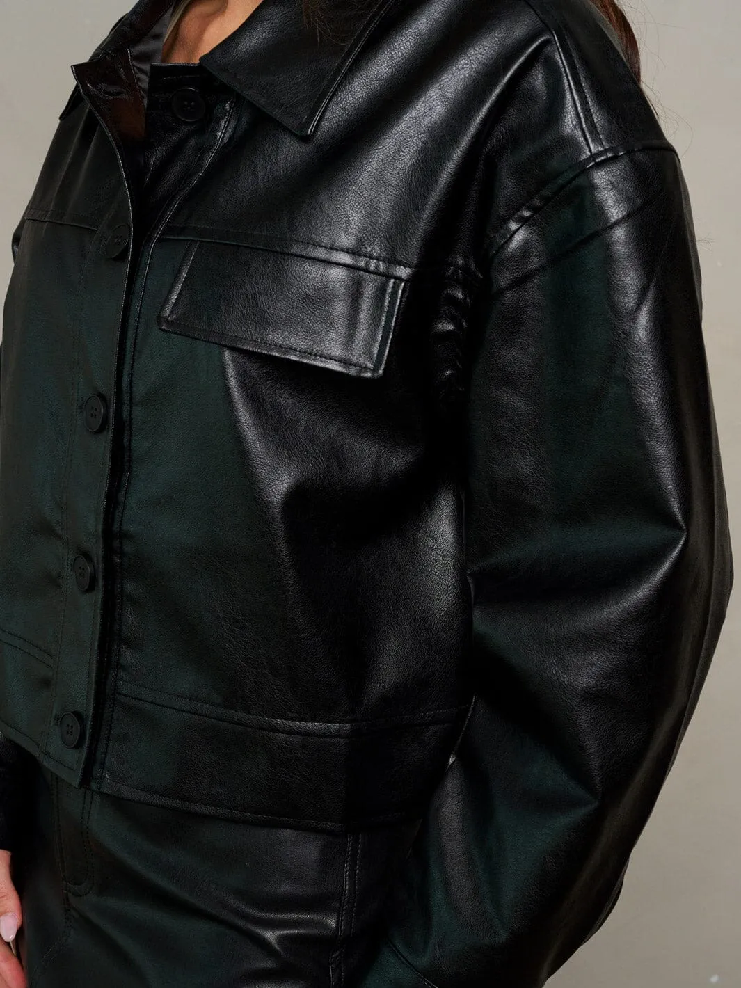 WOMEN'S LONG SLEEVE BUTTON CLOSURE POCKETS PU PLEATHER JACKET