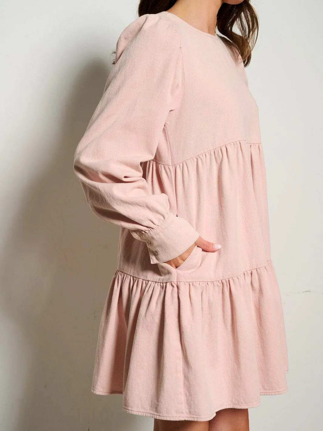 WOMEN'S LONG SLEEVE POCKETS TIERED DENIM MINI DRESS