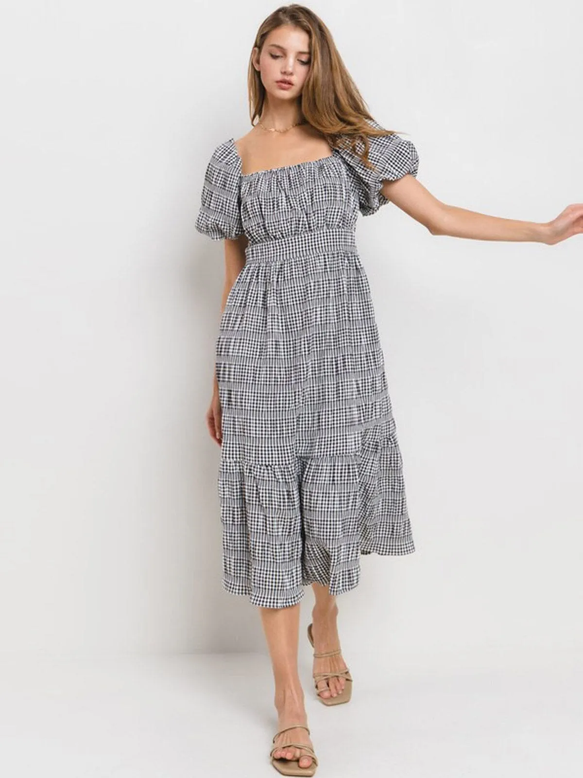WOMEN'S SHORT PUFF SLEEVE SQUARE NECK POCKETS TIERED PLAID MIDI DRESS