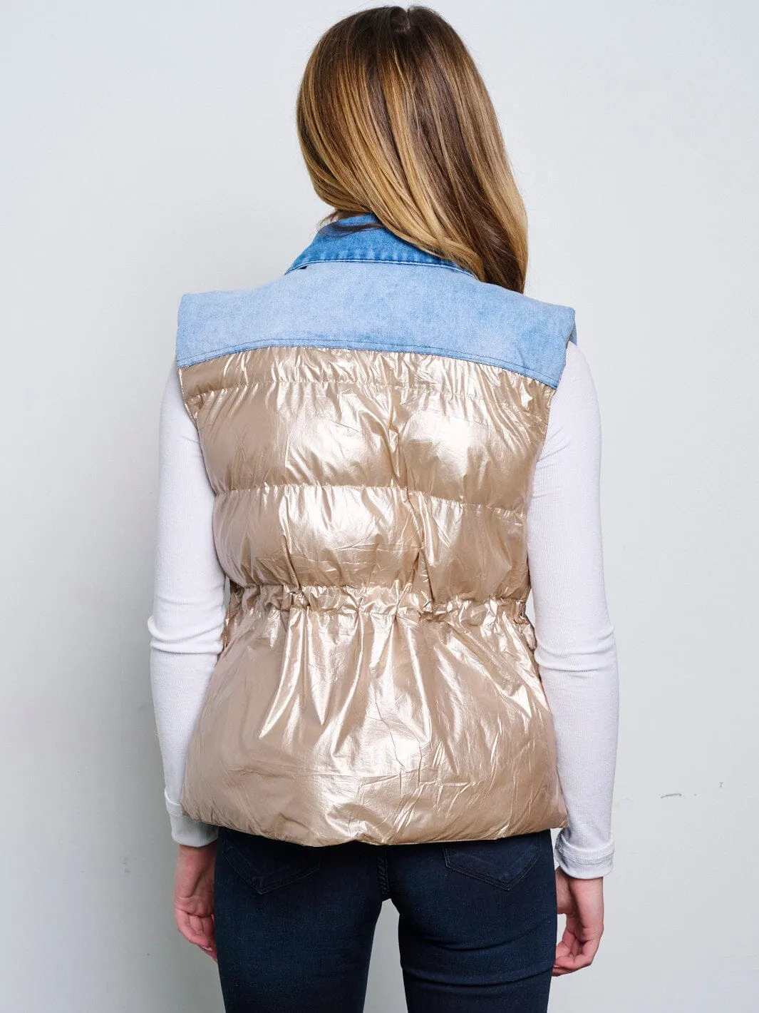 WOMEN'S SLEEVELESS BUTTON CLOSURE FRONT POCKETS DENIM CONTRAST PUFFER VEST